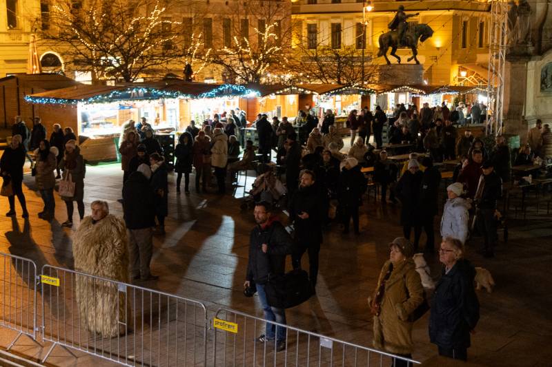 2025_11_28_varosi advent megnyito_06.jpg